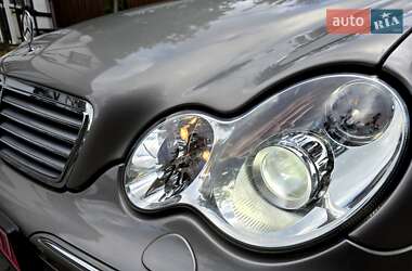 Седан Mercedes-Benz C-Class 2004 в 