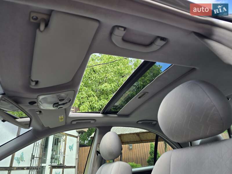 Седан Mercedes-Benz C-Class 2004 в Полтаве