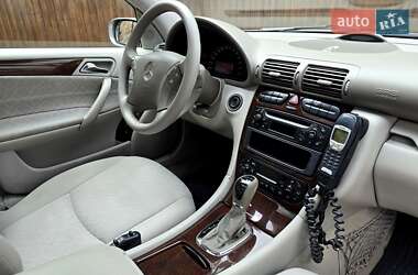 Седан Mercedes-Benz C-Class 2004 в 