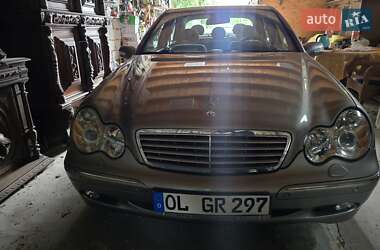 Седан Mercedes-Benz C-Class 2004 в 