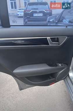 Универсал Mercedes-Benz C-Class 2010 в 
