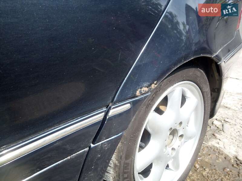 Седан Mercedes-Benz C-Class 2001 в Ивано-Франковске