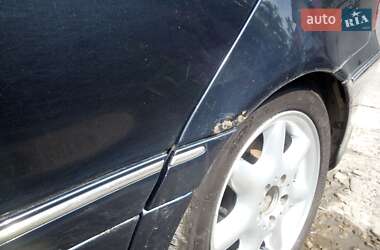 Седан Mercedes-Benz C-Class 2001 в 