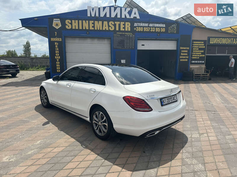 Седан Mercedes-Benz C-Class 2015 в Киеве
