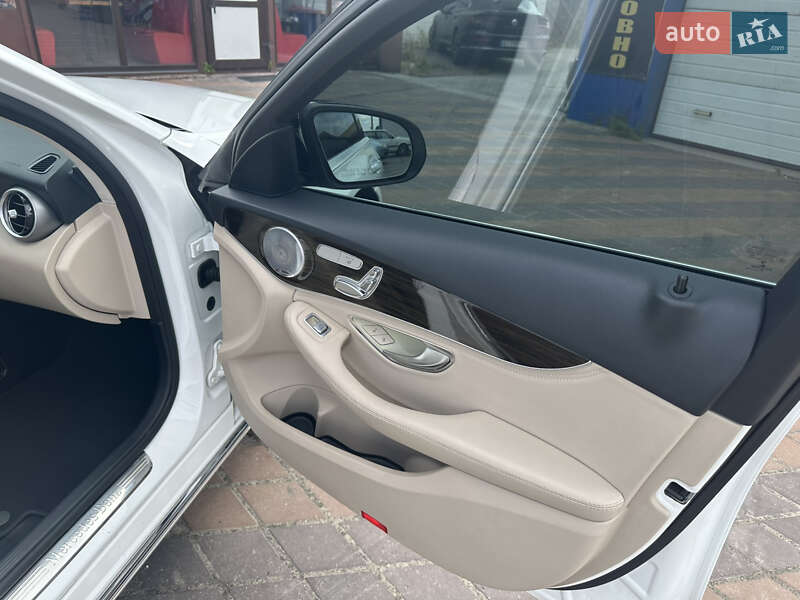 Седан Mercedes-Benz C-Class 2015 в Киеве