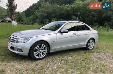 Седан Mercedes-Benz C-Class 2010 в Чернівцях