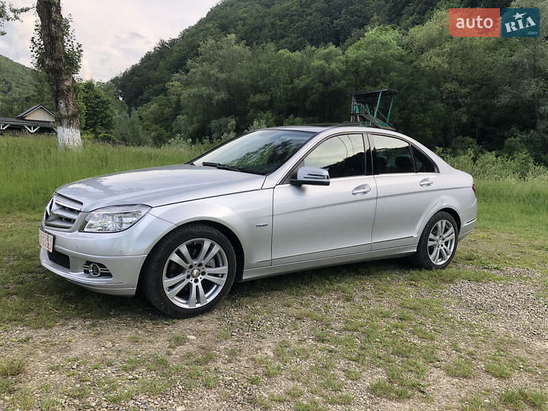 Седан Mercedes-Benz C-Class 2010 в 