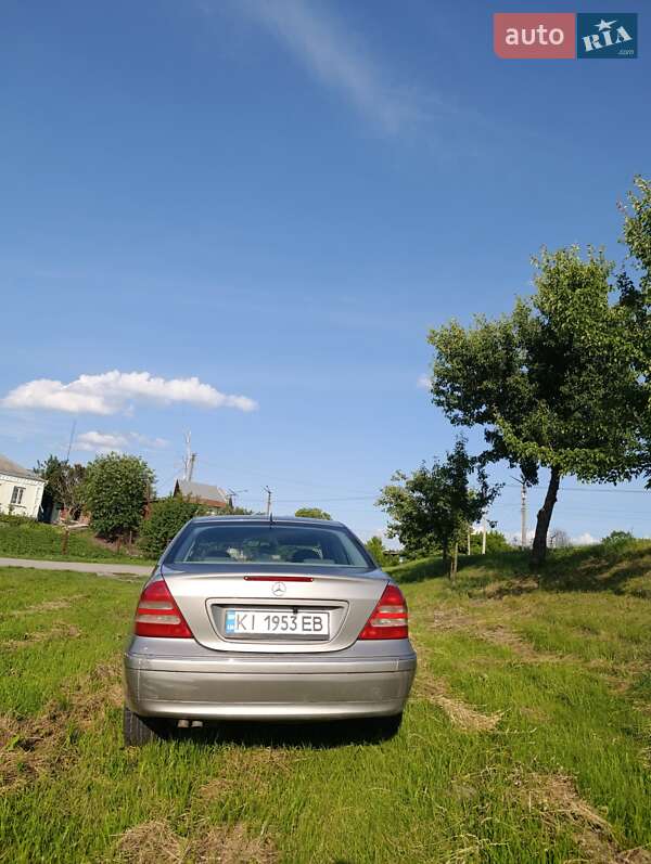 Седан Mercedes-Benz C-Class 2003 в Переяславе