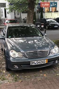 Седан Mercedes-Benz C-Class 2004 в 