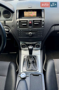 Седан Mercedes-Benz C-Class 2008 в 