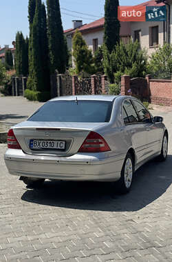 Седан Mercedes-Benz C-Class 2002 в 