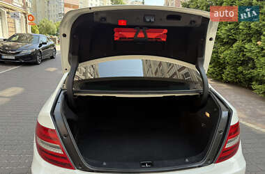 Седан Mercedes-Benz C-Class 2011 в 
