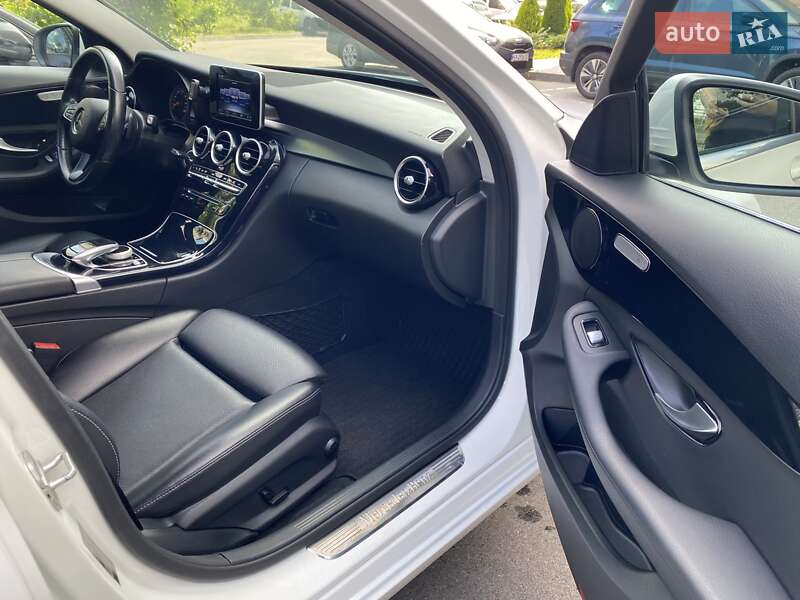 Седан Mercedes-Benz C-Class 2015 в Киеве