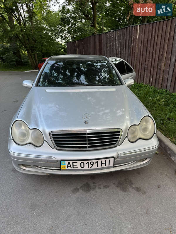 Mercedes-Benz C-Class 2003