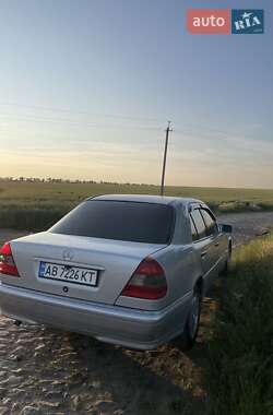 Седан Mercedes-Benz C-Class 1995 в 
