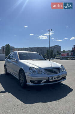 Седан Mercedes-Benz C-Class 2005 в 