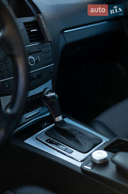 Седан Mercedes-Benz C-Class 2010 в 