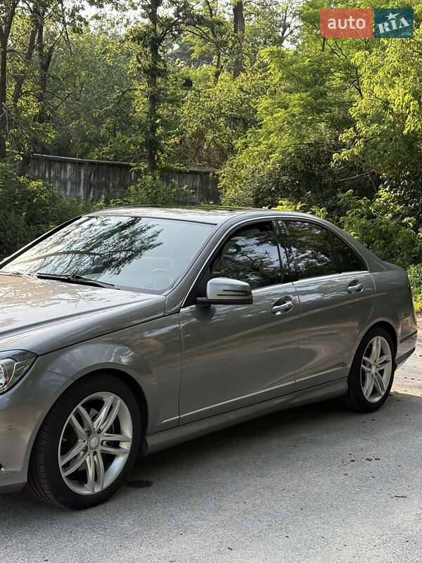 Седан Mercedes-Benz C-Class 2012 в Киеве