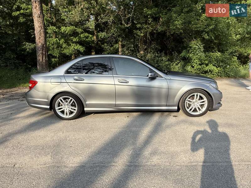 Седан Mercedes-Benz C-Class 2012 в Киеве