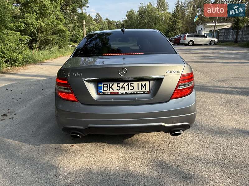 Седан Mercedes-Benz C-Class 2012 в Киеве