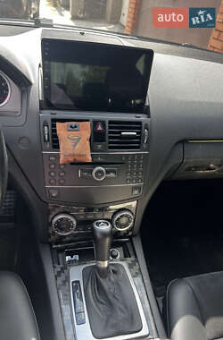 Седан Mercedes-Benz C-Class 2009 в 