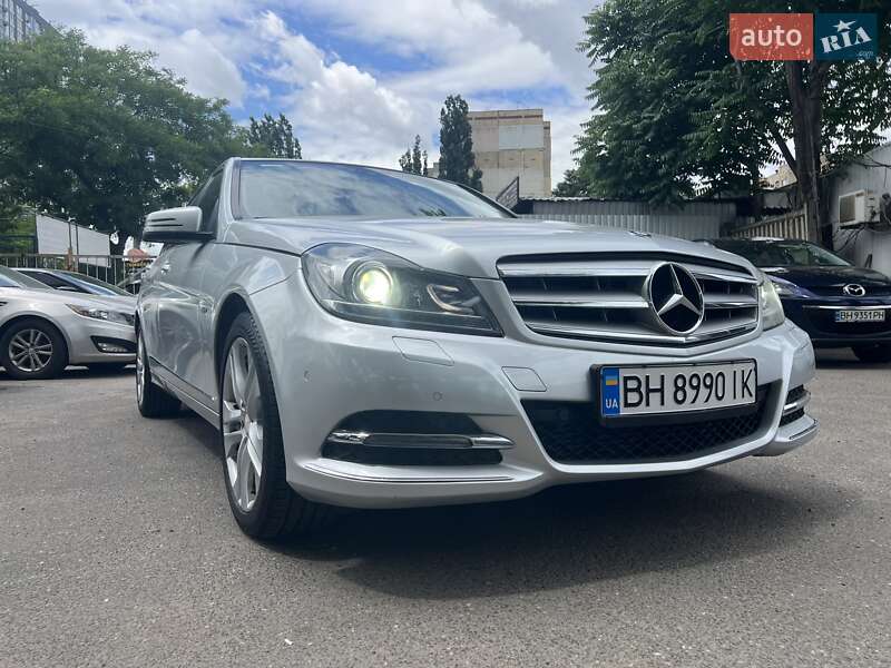 Седан Mercedes-Benz C-Class 2011 в 