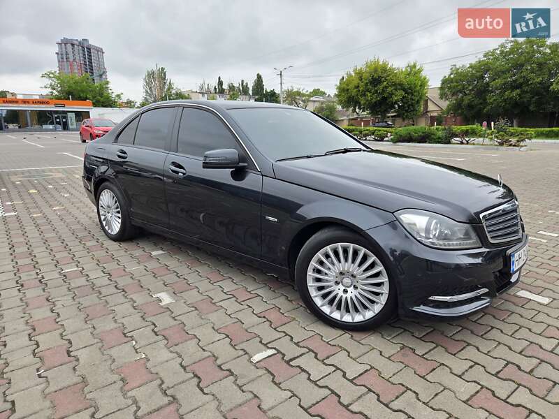 Mercedes-Benz C-Class 2012