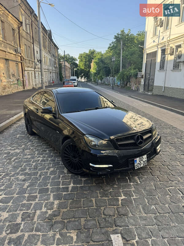 Mercedes-Benz C-Class 2012