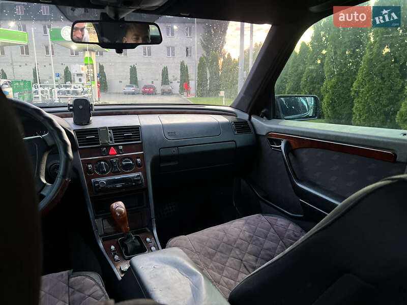 Седан Mercedes-Benz C-Class 1996 в Киеве фото 16 Седан Mercedes-Benz C-Class 1996 в Киеве