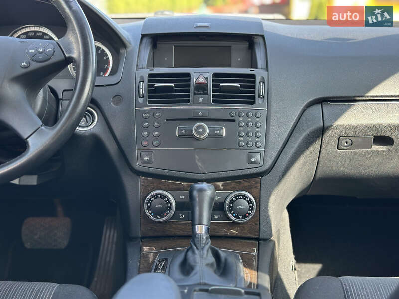 Седан Mercedes-Benz C-Class 2007 в Староконстантинове