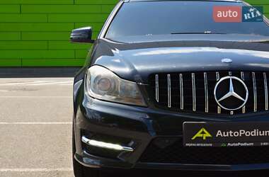 Купе Mercedes-Benz C-Class 2011 в 