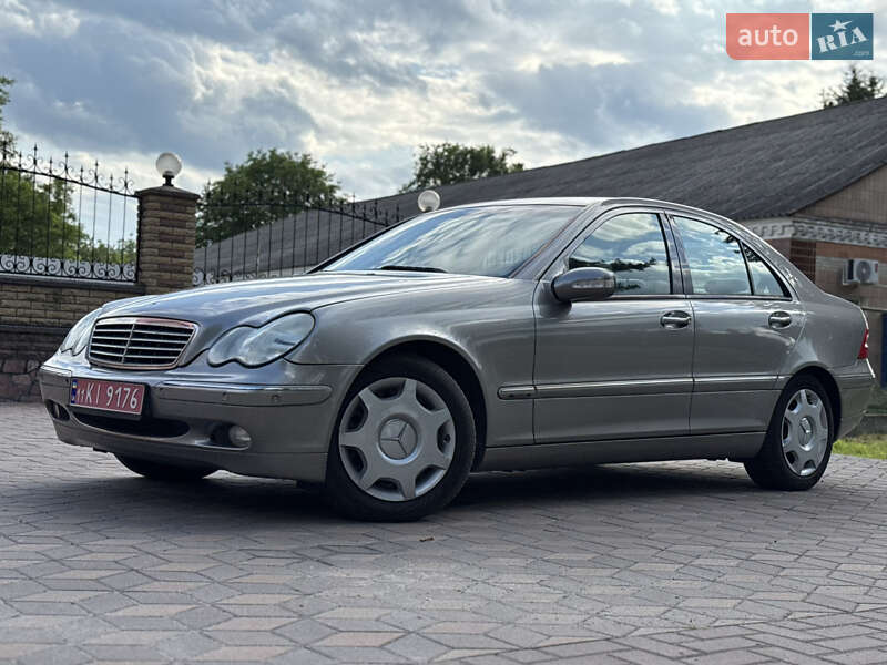 Седан Mercedes-Benz C-Class 2005 в Лубнах