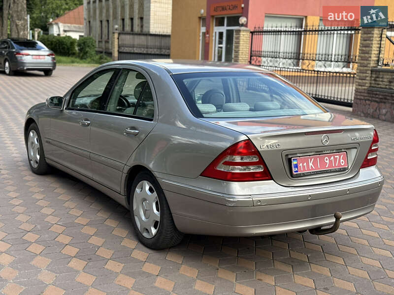 Седан Mercedes-Benz C-Class 2005 в Лубнах
