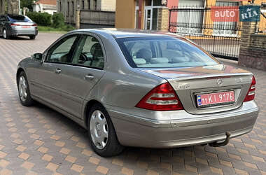 Седан Mercedes-Benz C-Class 2005 в 