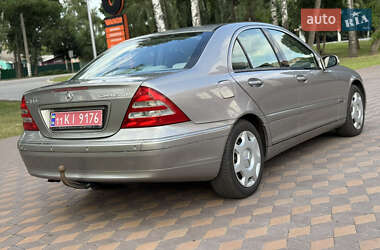 Седан Mercedes-Benz C-Class 2005 в 