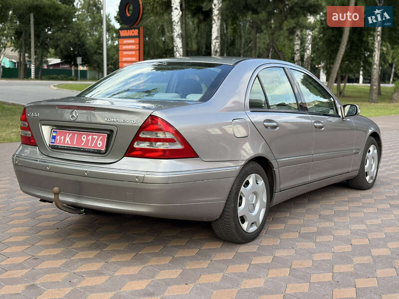 Седан Mercedes-Benz C-Class 2005 в Лубнах