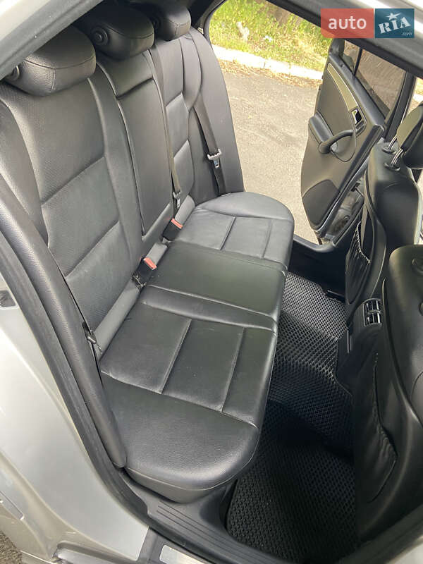 Універсал Mercedes-Benz C-Class 2004 в Гайвороні