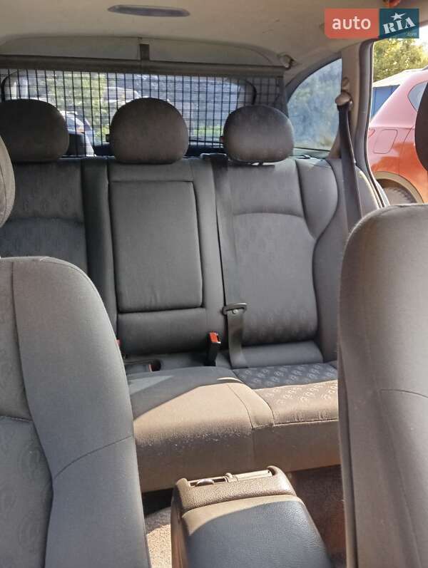 Універсал Mercedes-Benz C-Class 2003 в Рокитному