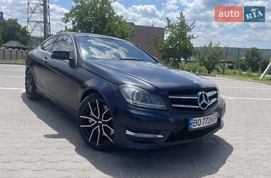 Купе Mercedes-Benz C-Class 2012 в 