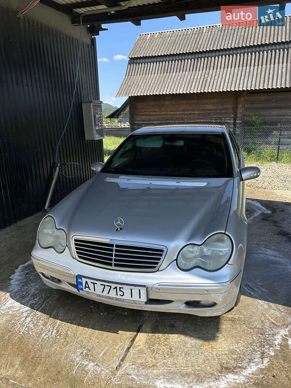 Седан Mercedes-Benz C-Class 2003 в 