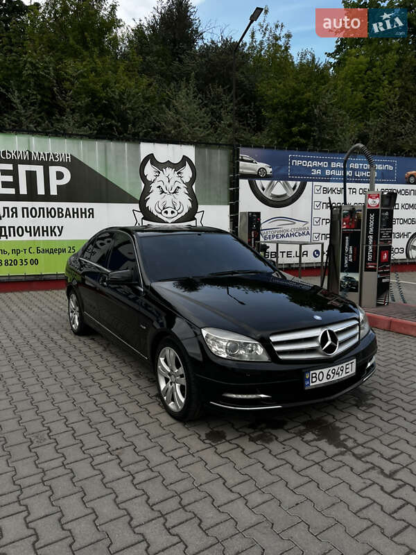 Mercedes-Benz C-Class 2010