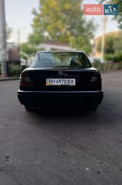 Седан Mercedes-Benz C-Class 1995 в 