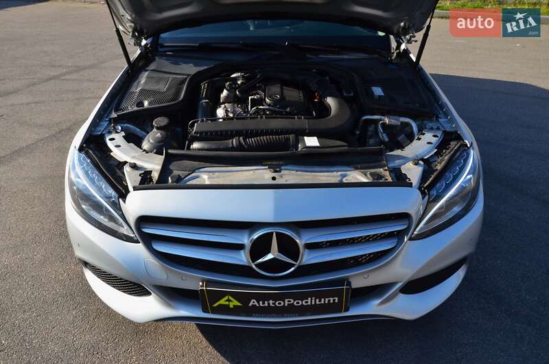 Седан Mercedes-Benz C-Class 2017 в Києві