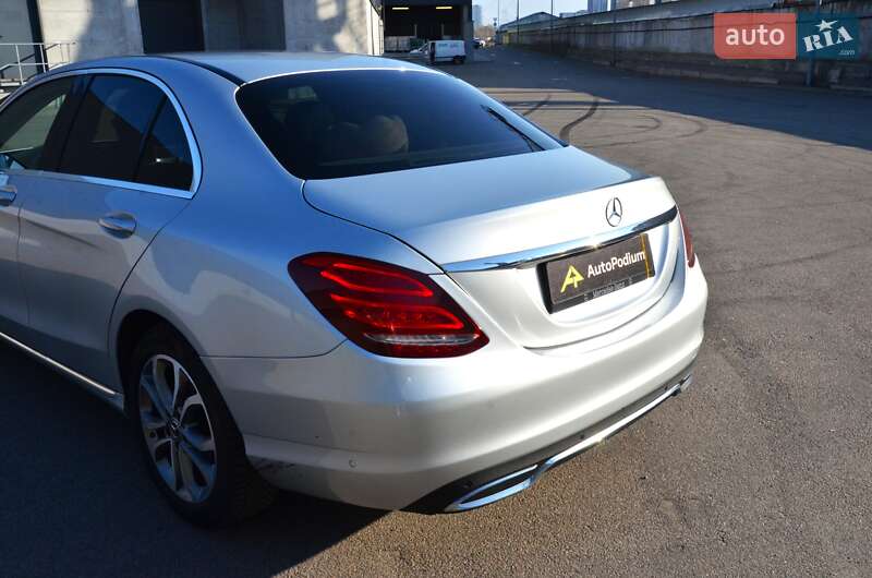 Седан Mercedes-Benz C-Class 2017 в Києві