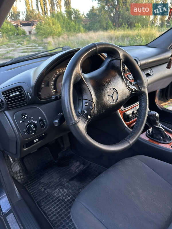 Седан Mercedes-Benz C-Class 2003 в Білій Церкві