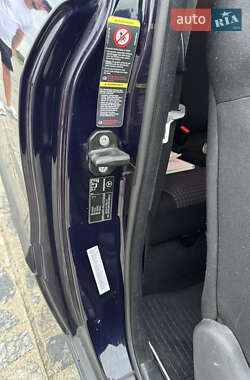 Купе Mercedes-Benz C-Class 2004 в 