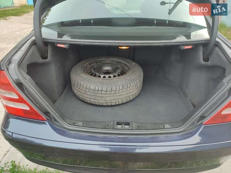 Седан Mercedes-Benz C-Class 2000 в Харкові