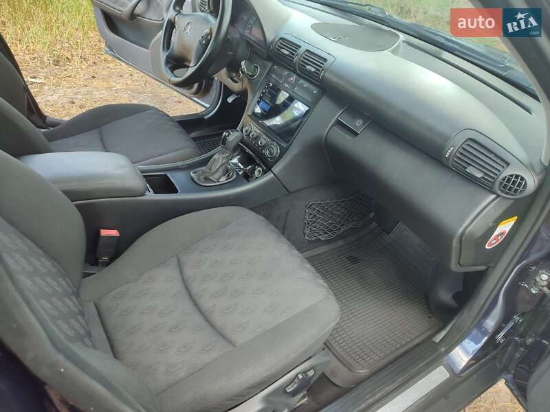 Седан Mercedes-Benz C-Class 2000 в Харкові