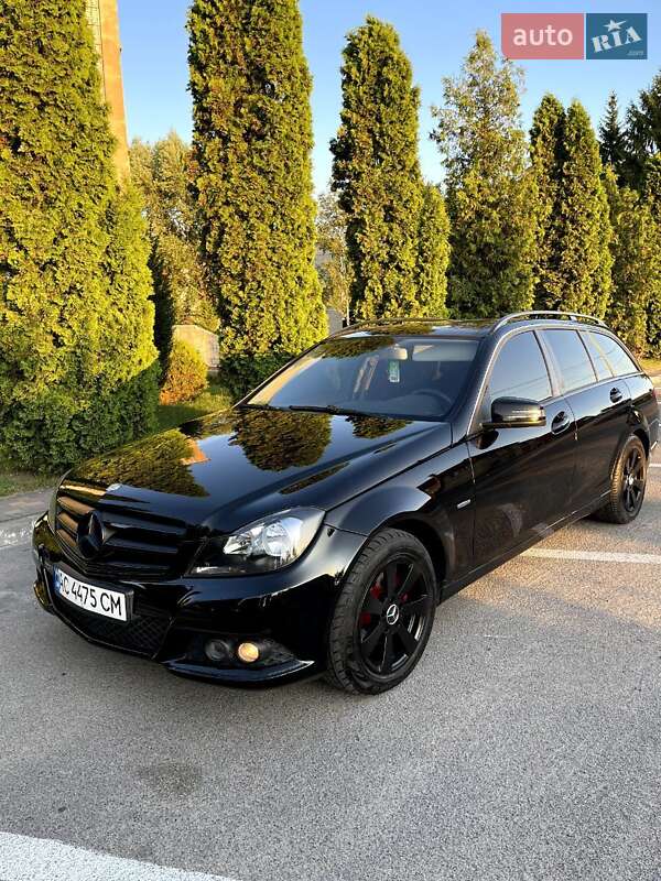 Универсал Mercedes-Benz C-Class 2011 в 