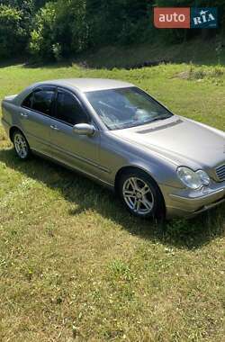 Седан Mercedes-Benz C-Class 2002 в Ужгороді